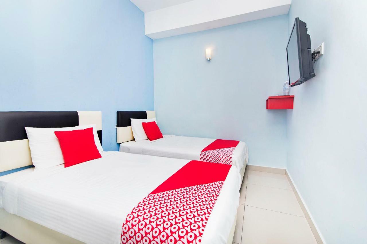 Oyo 220 Hotel Sri Maluri กัวลาลัมเปอร์ ภายนอก รูปภาพ