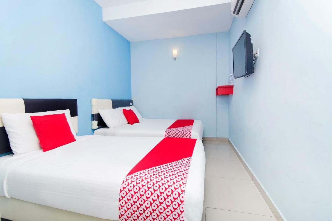 Oyo 220 Hotel Sri Maluri กัวลาลัมเปอร์ ภายนอก รูปภาพ