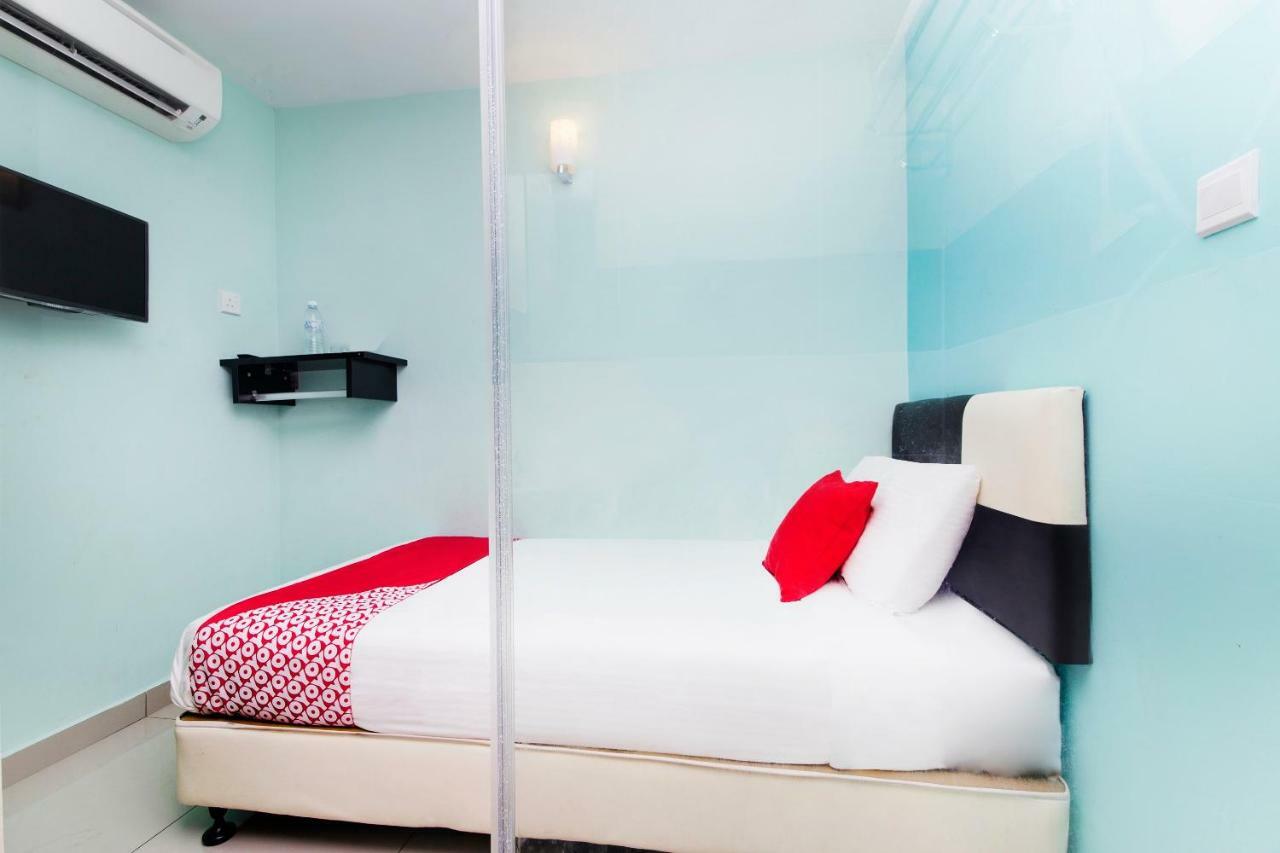 Oyo 220 Hotel Sri Maluri กัวลาลัมเปอร์ ภายนอก รูปภาพ