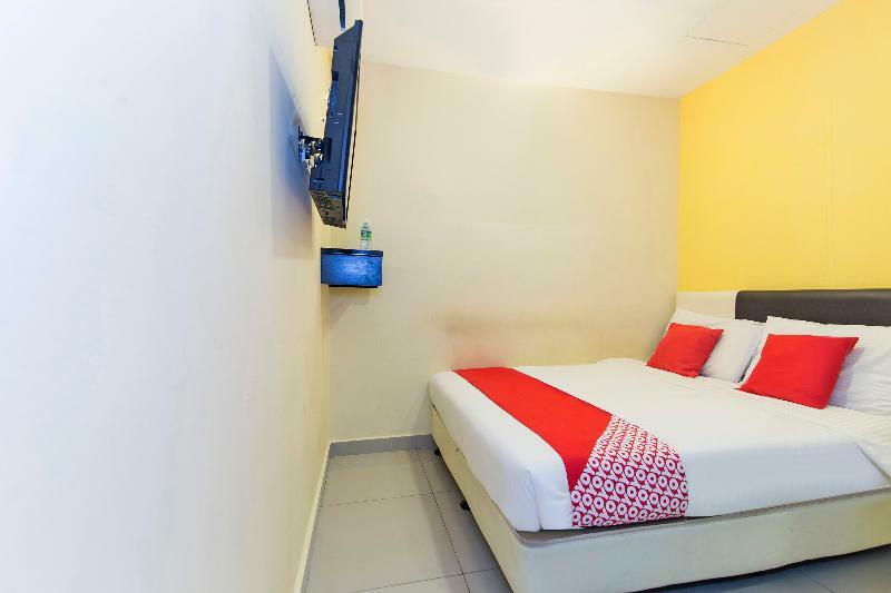 Oyo 220 Hotel Sri Maluri กัวลาลัมเปอร์ ภายนอก รูปภาพ