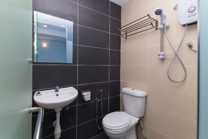 Oyo 220 Hotel Sri Maluri กัวลาลัมเปอร์ ภายนอก รูปภาพ